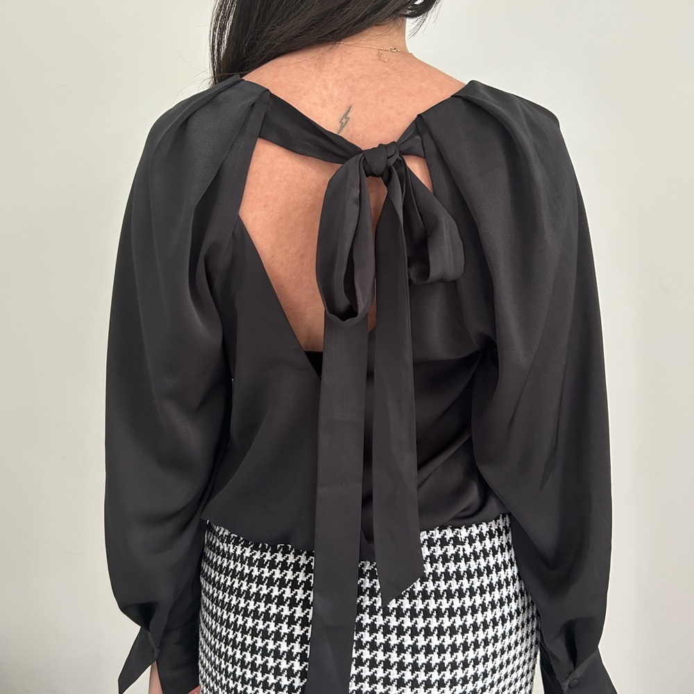 Black Silky Bow Blouse / Size XS *